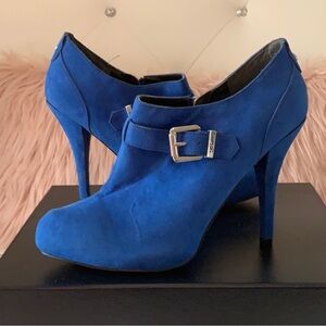 NWT GUESS Royal Blue Ankle Bootie Heels 9M